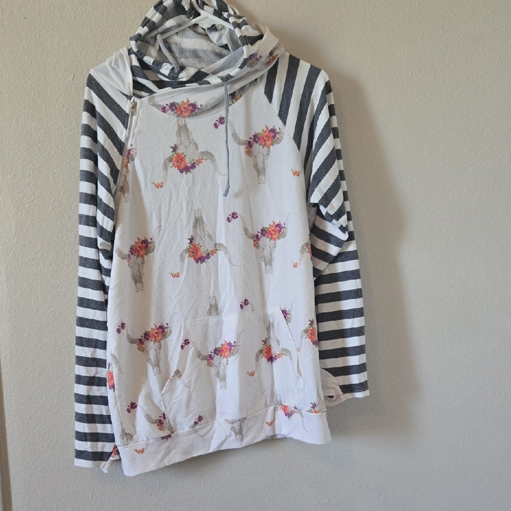 Striped Sleeve Floral Steer Long Sleeve Hoodie - White/Black